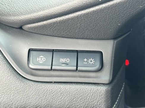 Used 2019 Cadillac Escalade Luxury AWD/4WD image 26