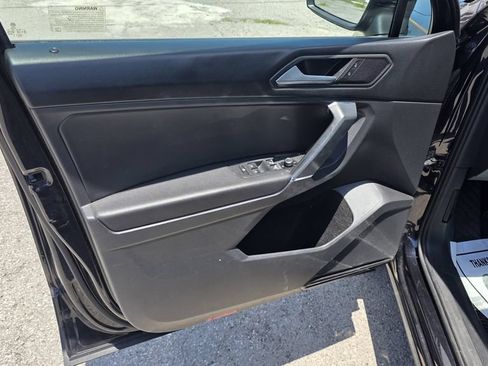 Used 2020 Volkswagen Tiguan SE w/ Panoramic Sunroof Package FWD image 15