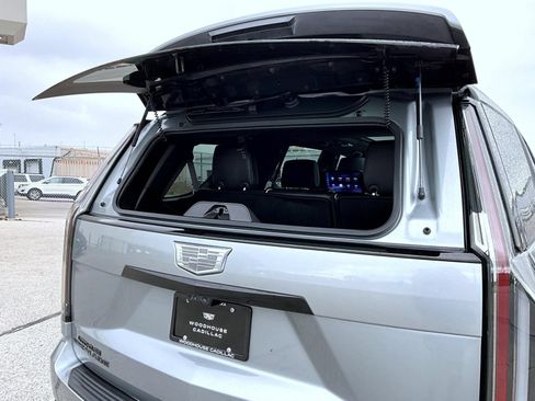 Used 2025 Cadillac Escalade V w/ LPO, ONYX Package AWD/4WD image 22