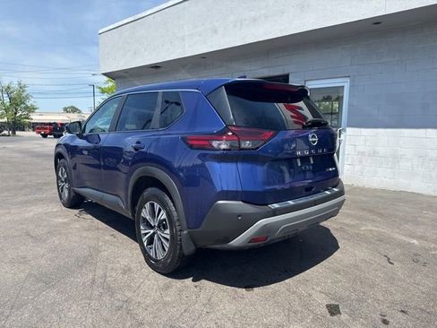 Used 2023 Nissan Rogue SV AWD/4WD image 4