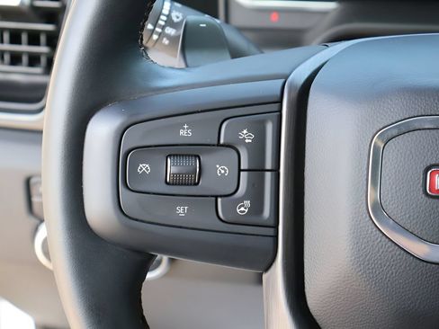 Used 2023 GMC Sierra 1500 AT4 w/ AT4 Premium Package AWD/4WD image 33