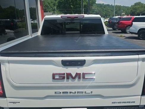 Used 2023 GMC Sierra 1500 Denali w/ Technology Package AWD/4WD image 10