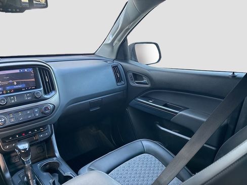 Used 2022 Chevrolet Colorado Z71 AWD/4WD image 23
