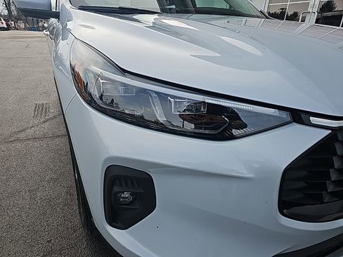 Used 2025 Ford Escape Platinum w/ Premium Technology Package image 7