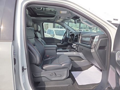 Used 2025 Ford F350 Lariat w/ Lariat Ultimate Package image 16