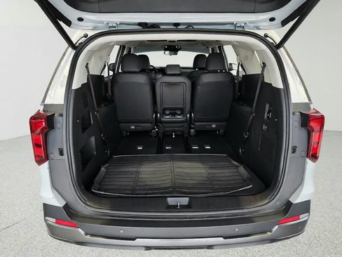 Certified 2026 Kia Carnival SX w/ SX Dark Edition Package FWD image 30