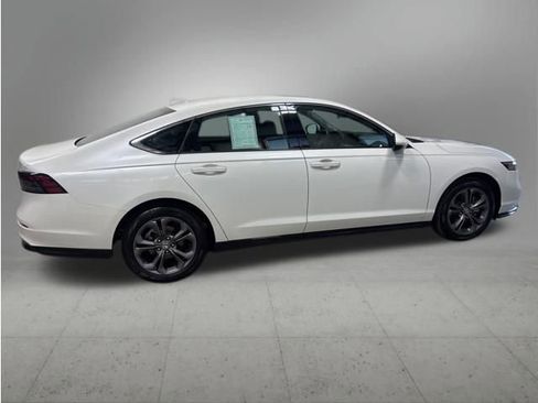 Certified 2024 Honda Accord EX-L image 6