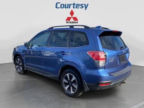 Used 2018 Subaru Forester 2.5i Limited AWD/4WD image 3