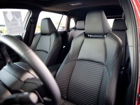 Used 2025 Toyota Corolla Cross AWD Hybrid w/ Convenience Package image 13