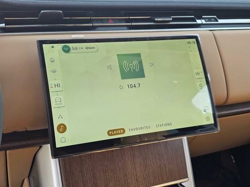 New 2026 Land Rover Range Rover SE image 26