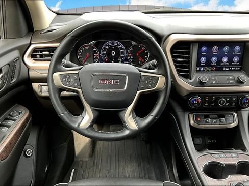 Used 2023 GMC Acadia Denali w/ Black Diamond Edition image 5