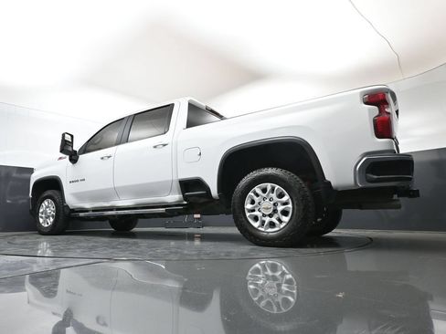 Used 2024 Chevrolet Silverado 2500 LT AWD/4WD image 37