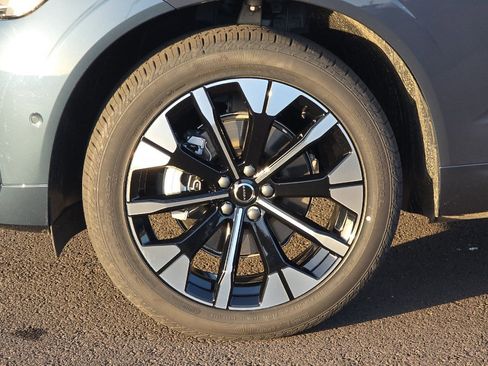 New 2026 Volvo XC60 B5 Plus w/ Protection Package Premier image 25