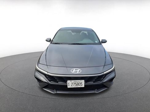 Used 2025 Hyundai Elantra SEL image 4