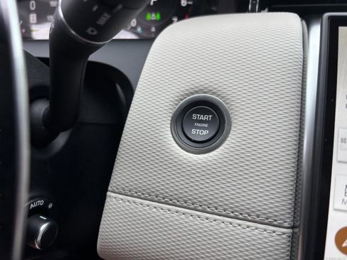 Used 2025 Land Rover Discovery Sport Dynamic SE image 25