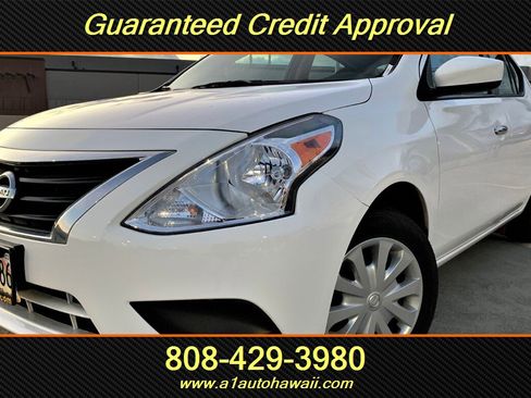 Used 2018 Nissan Versa SV image 1