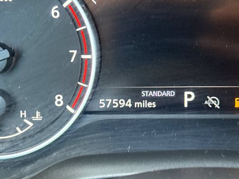Used 2024 Nissan Rogue SV FWD image 29