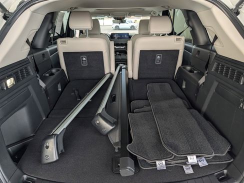 Certified 2025 MAZDA CX-90 3.3 Turbo w/ Preferred Package image 16