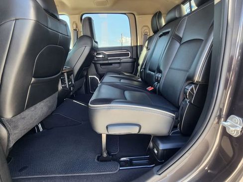 Used 2022 RAM 3500 Laramie AWD/4WD image 12