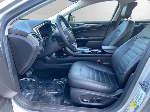 Used 2013 Ford Fusion Energi SE FWD image 25