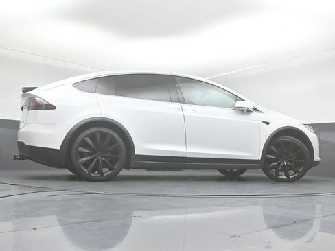 Used 2020 Tesla Model X Long Range image 30