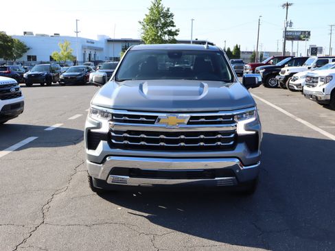 Used 2024 Chevrolet Silverado 1500 LTZ w/ Z71 Off-Road Package AWD/4WD image 3