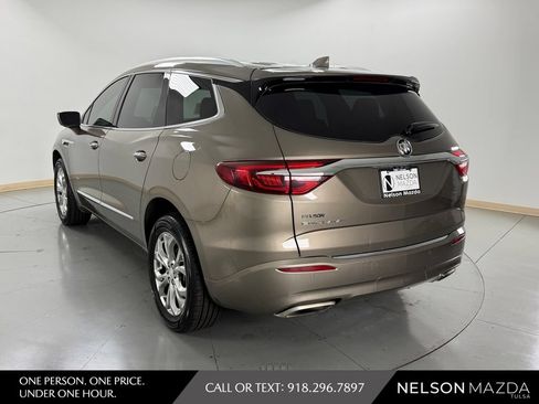 Used 2020 Buick Enclave Avenir w/ Avenir Technology Package FWD image 8