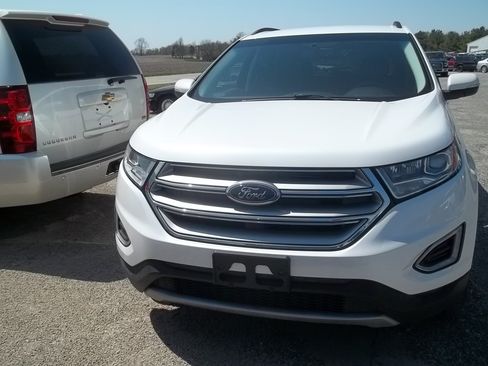 Used 2018 Ford Edge SEL w/ Equipment Group 201A AWD/4WD image 2