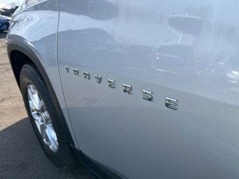 Used 2022 Chevrolet Traverse LS image 48