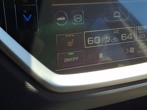 Used 2025 Subaru Ascent Premium AWD/4WD image 25