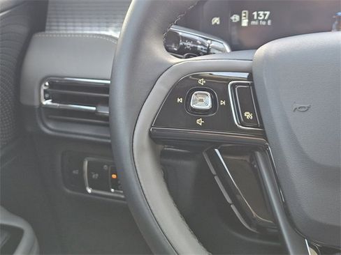 New 2026 Lincoln Corsair Premiere image 26