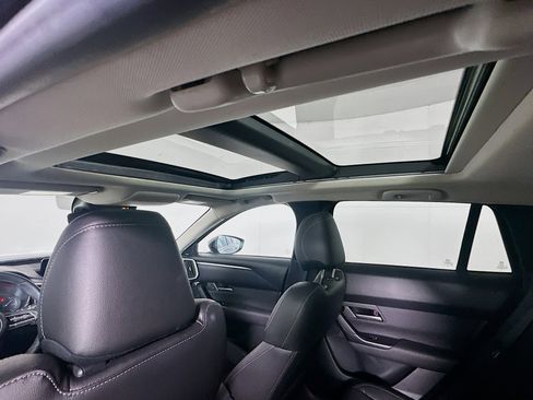 Used 2025 MAZDA CX-50 AWD 2.5 S w/ Premium Package image 27