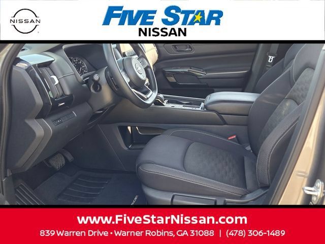 Used 2024 Nissan Pathfinder S FWD image 5