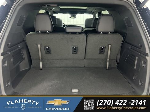 Used 2025 Chevrolet Traverse LT w/ Sun and Wheel Package FWD image 19