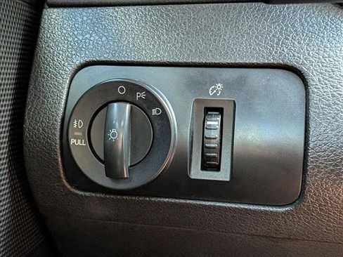 Used 2006 Ford Mustang GT Premium RWD image 11