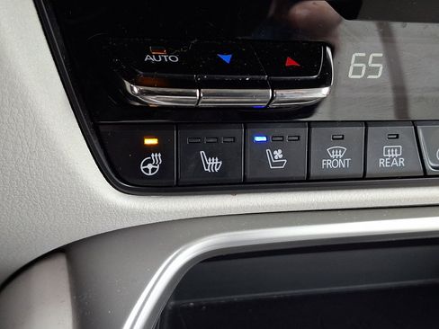 Certified 2024 MAZDA CX-90 Plug-In Hybrid w/ Premium Plus AWD/4WD image 27