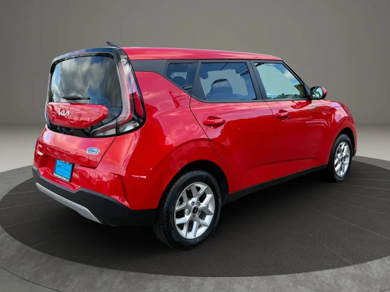 Used 2024 Kia Soul LX w/ LX Technology Package FWD image 4