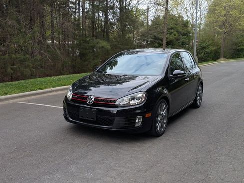 Used 2013 Volkswagen GTI 4-Door image 2