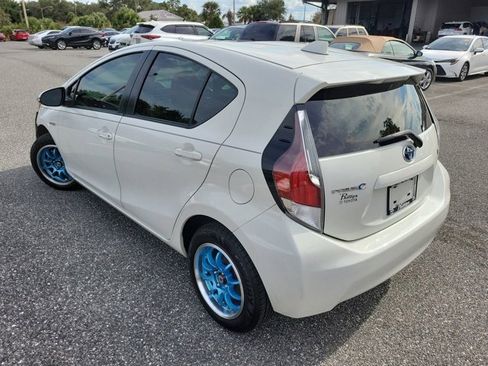 Used 2016 Toyota Prius C Two image 12