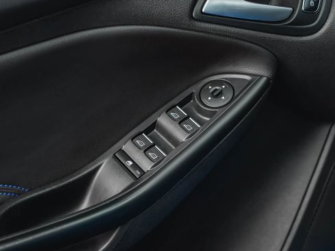 Used 2017 Ford Focus RS image 38