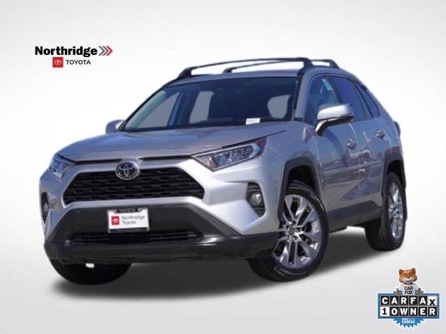 Used 2021 Toyota RAV4 XLE Premium w/ Carpet Mat Package (TMS) FWD image 1