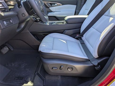 New 2026 Chevrolet Traverse High Country image 11