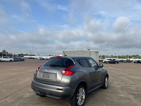 Used 2011 Nissan Juke SL FWD image 20
