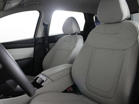 Certified 2026 Hyundai Tucson SE FWD image 19