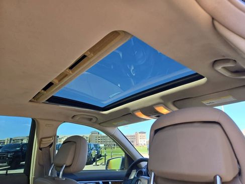 Used 2012 Mercedes-Benz C 300 Sport image 20