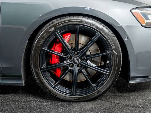 Used 2022 Audi S8 4.0T w/ S8 Executive Package image 7