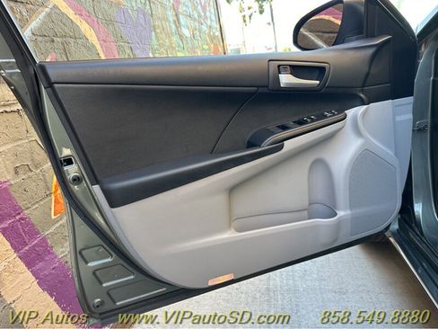 Used 2012 Toyota Camry LE image 15