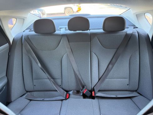 Used 2025 Kia K4 LXS image 39