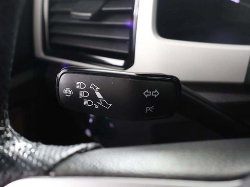 Used 2023 Volkswagen Atlas Cross Sport SEL R-Line AWD/4WD image 43