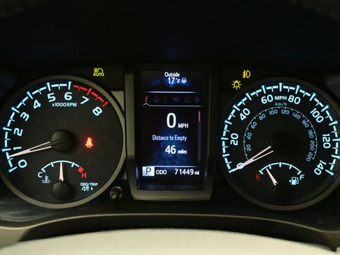 Used 2019 Toyota Tacoma TRD Sport image 22